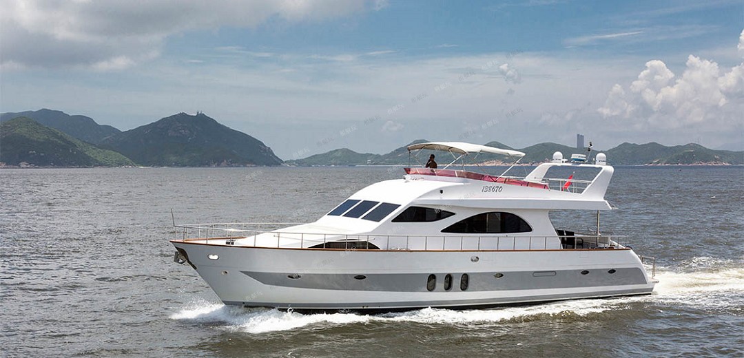 72尺豪華飛橋游艇